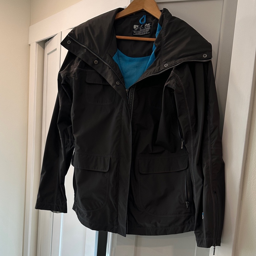 Kuhl Men's Black Raincoat with Blue Lining